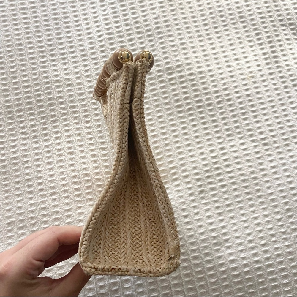 Cream Handbag with Wooden Handle - Picture 4 of 7